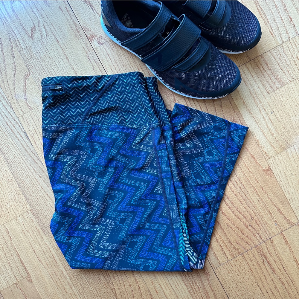 Prana crop leggings, quick-dry, size L.